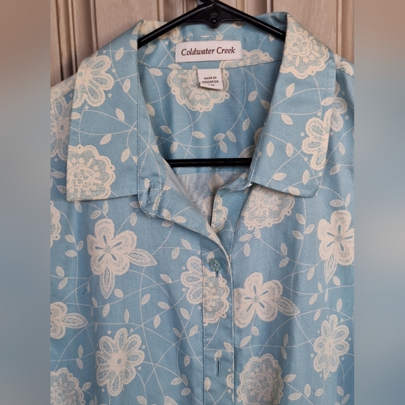 Coldwater Creek Baby Blue Blouse/Wht Floral Collar/Cuffs Cotton Button Front - Picture 2 of 8
